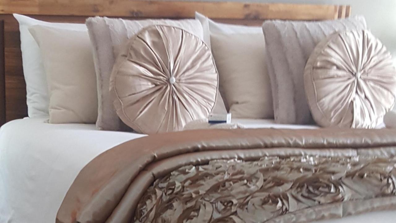 Caza Blanca Apartments Boksburg Bagian luar foto